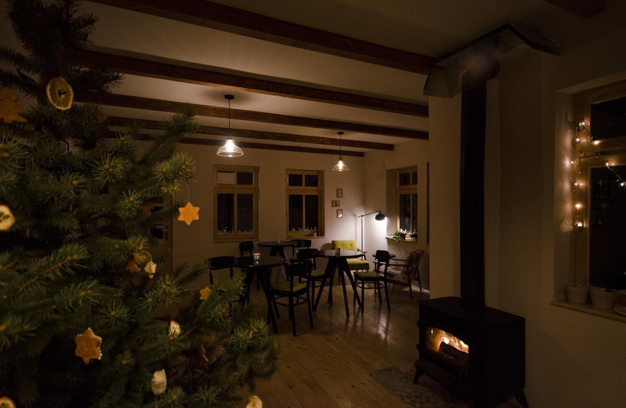 Ethno&Coffee House Tulip Bed and Breakfast Glozan Eksteriør billede